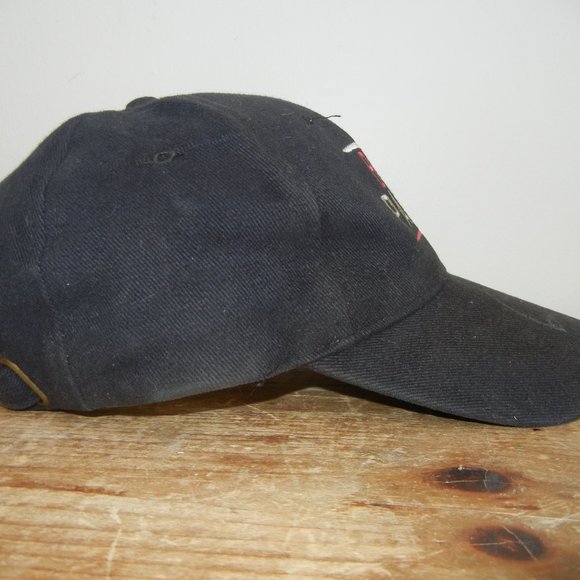 Brad Paisley Autographed Baseball Hat Cap Signed - Black w/Red & White lettering - Picture 2 of 9